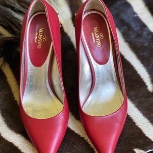 Valentino  Red Studded Stiletto's Size 39 with Shoe Cover Bags